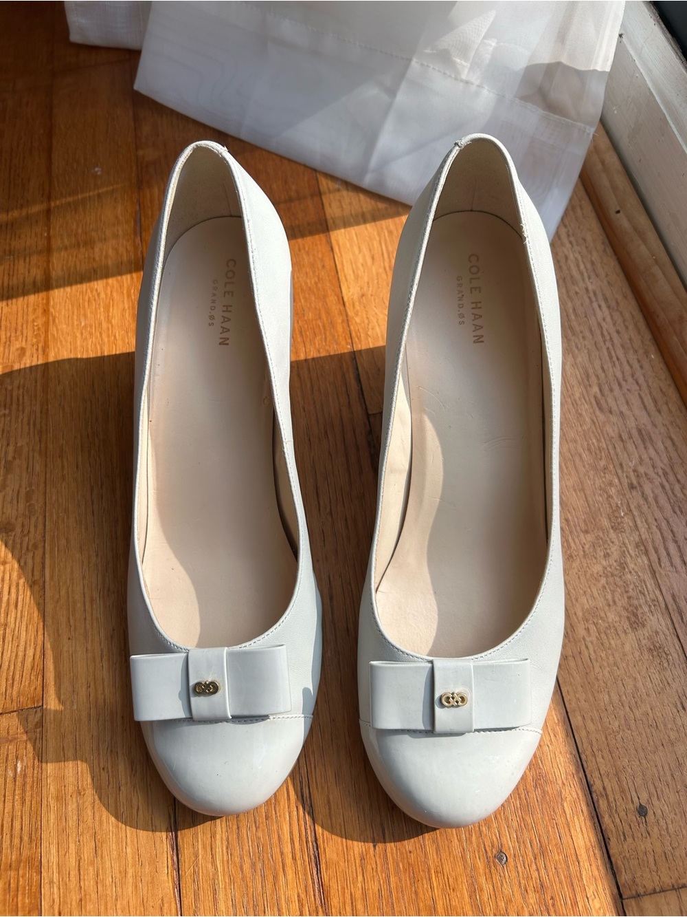 Cole Haan Light Gray Bow Wedge Pump with Gold Accent - 10
